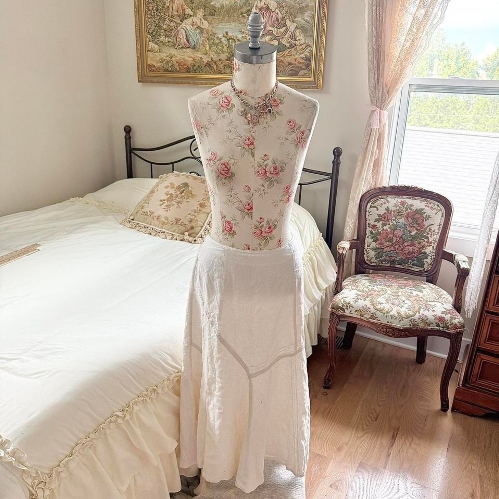 Cream linen skirt  Y2K white linen blend midi skirt Multiples size‎ 6
